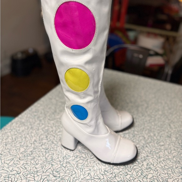 Colorful Retro Knee-High Boots - Picture 2 of 6